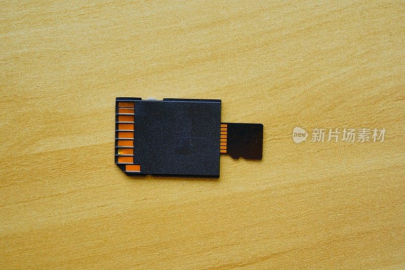 Micro SD存储卡和SD卡适配器